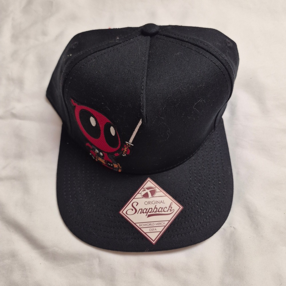 Marvel Deadpool Chibi Embroidered Black Snapback Hat Bioworld OSFA New With Tags